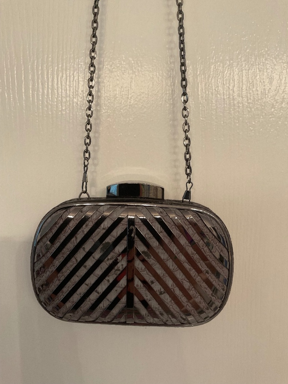 Urban Expressions Hard Shell Silver/Gray w/Crossbody Chain Purse
